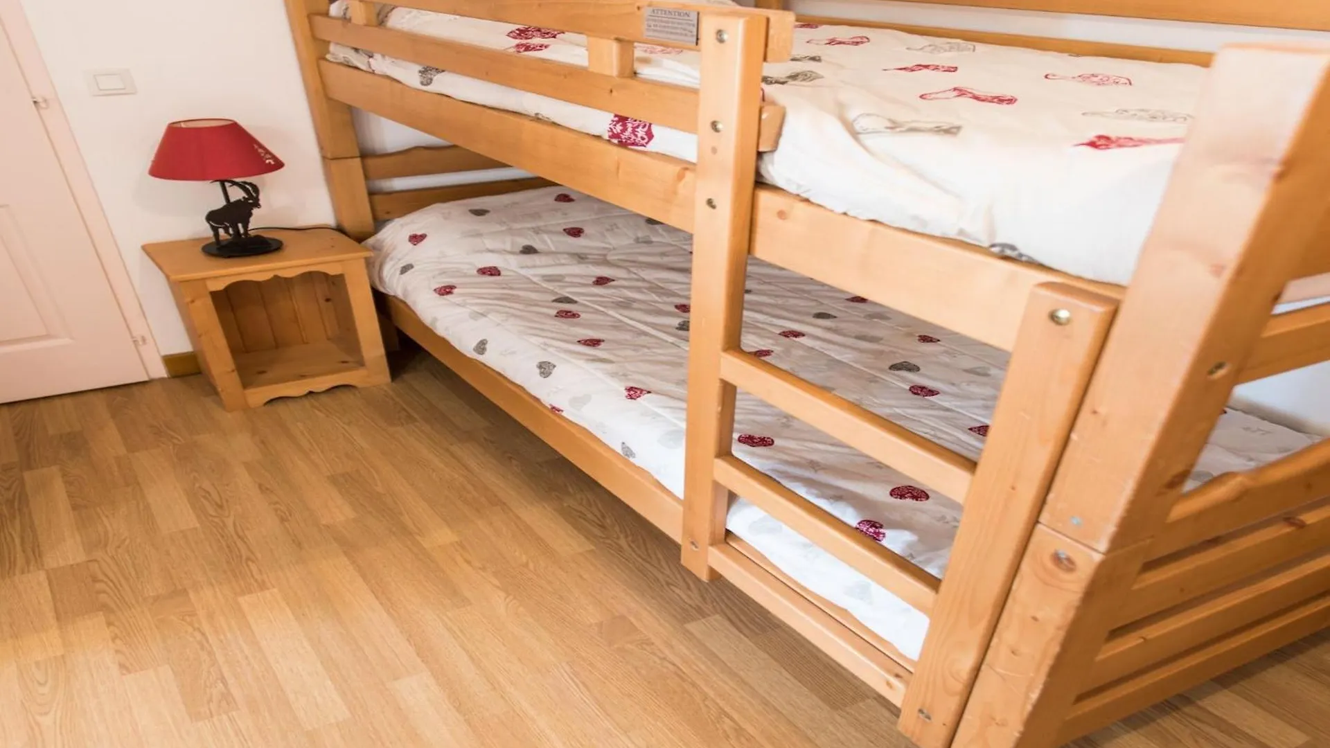 アパート Holiday Home In Haute-Savoie Near Lake Annecy ジエ