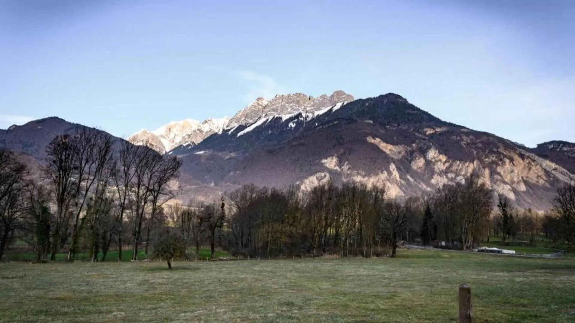 Holiday Home In Haute-Savoie Near Lake Annecy ジエ フランス